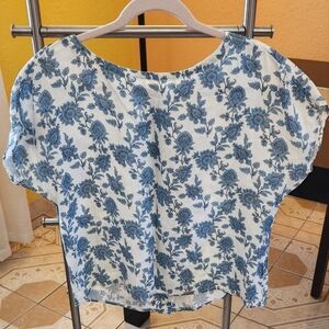100% Linen Floral Blue and White Women's Top